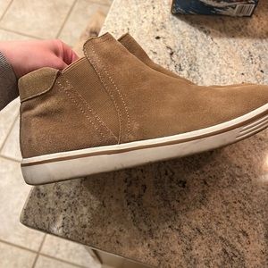 Brown ankle boots - suede